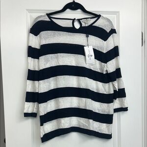 BNWT 🤍Navy and White Striped Women's Top